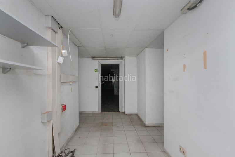 Foto 8a11c7a0-ac5d-404f-a097-e72b63993bb2. Lloguer local comercial a Vilapicina - Torre Llobeta Barcelona