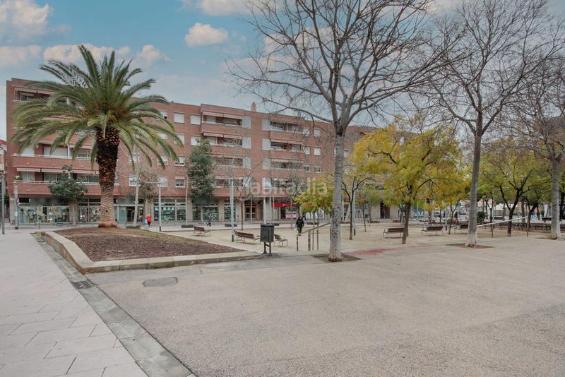 Foto 32be71c9-0e89-45b9-a646-f2f4e2966809. Location local commercial dans Vilapicina - Torre Llobeta Barcelona