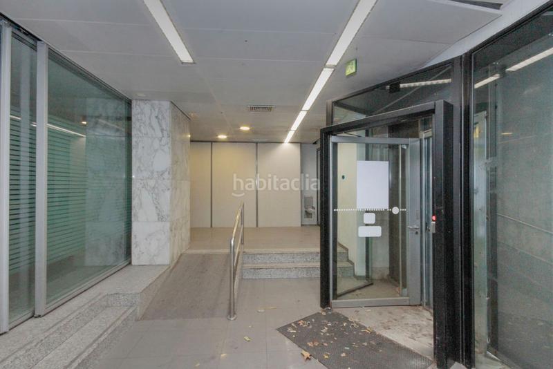 Foto b40520fc-36be-4d96-b9d3-cd2f792ee648. Rent business premise in Vilapicina - Torre Llobeta Barcelona