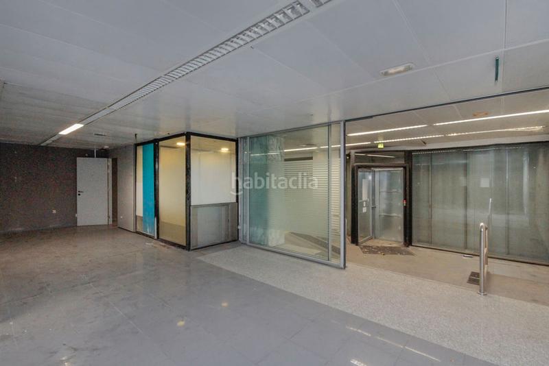 Foto c4ca03e3-707e-44c7-ad95-6c7c1db32894. Rent business premise in Vilapicina - Torre Llobeta Barcelona