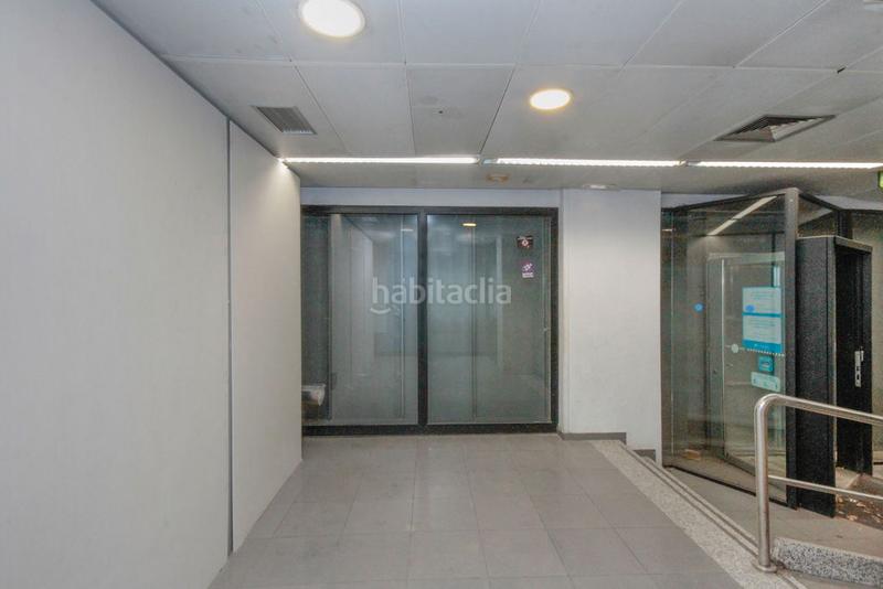 Foto cdf41717-99b8-481b-8d37-6bafb2248c24. Rent business premise in Vilapicina - Torre Llobeta Barcelona