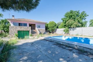 Xalet  Ur sauces. Solvia inmobiliaria  chalet independiente yuncler