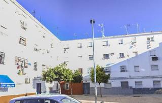 Pis  C/ pino. Solvia inmobiliaria  piso sevilla