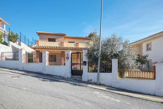 Xalet  C/ carmona (puente tablas). Solvia inmobiliaria  chalet independiente jaén