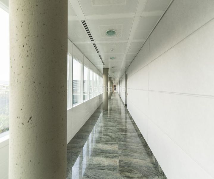 Foto eae42090-6290-443f-a131-4b346fbe73fa. Edificio solvia inmobiliaria edificio en Polígon Industrial Domenys Vilafranca del Penedès