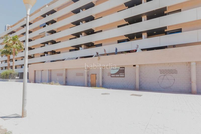 Foto 124441cd-ee12-43b3-8c7c-3db4f58007bd. Alquiler local comercial solvia inmobiliaria locales en Almería