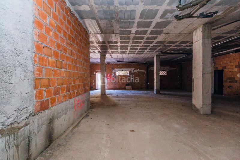 Foto c5807c55-0182-4bcf-8778-ea6d54b15421. Alquiler local comercial solvia inmobiliaria locales en Almería