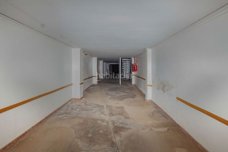 Foto beac2cea-ef8b-4dd0-9f4d-10eee9b42142. Local comercial a Buñol