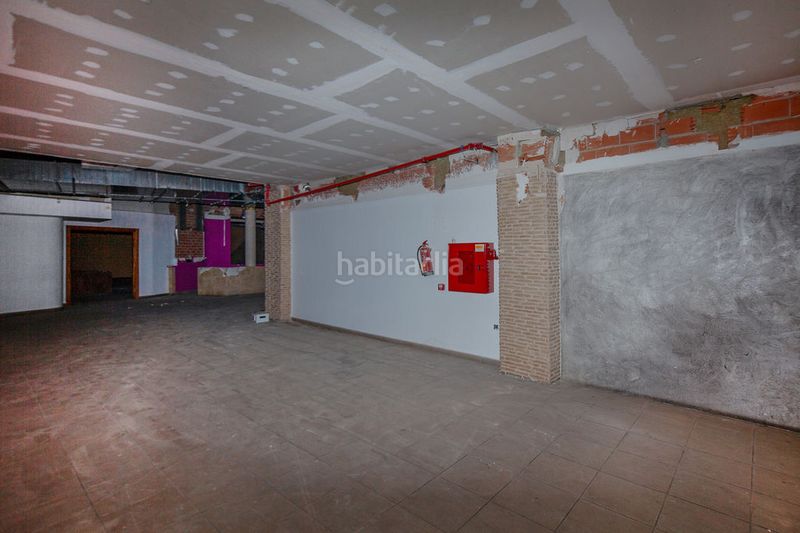 Foto d39b381a-5a71-4670-ac36-858c77dfdff9. Local comercial a Buñol