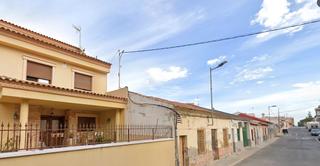 Casa aparellada  Cl naranjo nº 80. Solvia inmobiliaria  chalet adosado bigastro