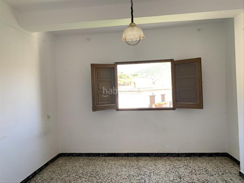 Foto 061addb6-85f7-479f-9fe6-c2d8271f6294. Xalet a Alpujarra de la Sierra