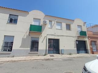 Casa aparellada  Cl caireles nº 6 00007. Solvia inmobiliaria  chalet adosado coria del río