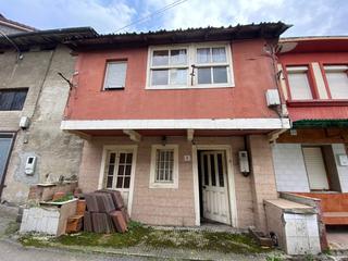 Casa aparellada  C/ villoría. Solvia inmobiliaria  chalet adosado laviana