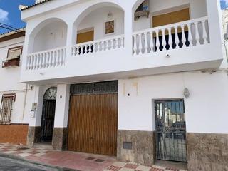 Casa aparellada  C/ córdoba. Solvia inmobiliaria  chalet adosado villanueva mesía