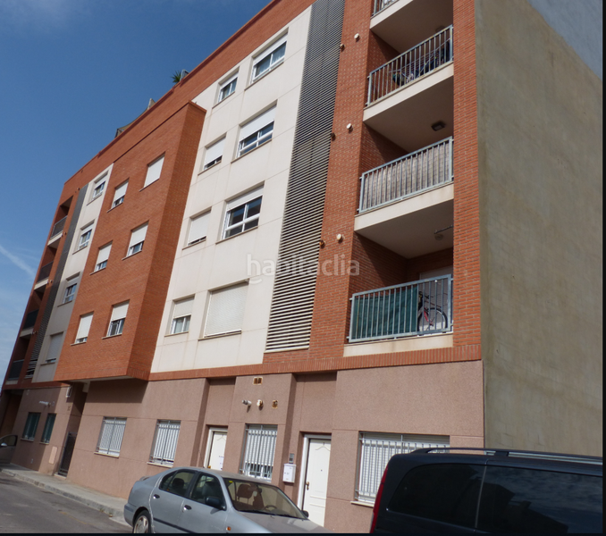 Foto 8de1ced1-09b7-4f0c-a5da-d482dce93fa7. Autoparkplatz in Centro Almazora / Almassora