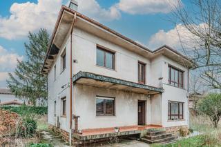 Xalet  C/ molledo-nogalón. Solvia inmobiliaria  chalet independiente molledo