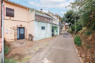 Maison jumelée  C/ esponella. Solvia inmobiliaria  chalet adosado serinyà