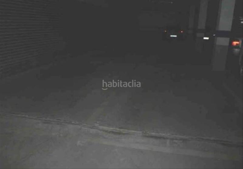 Foto 0f7a501a-dca5-460b-9fb5-901eff1de263. Aparcament cotxe a La Lastra León