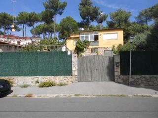 Xalet  C/ barcelona. Solvia inmobiliaria  chalet independiente rozas de puerto real