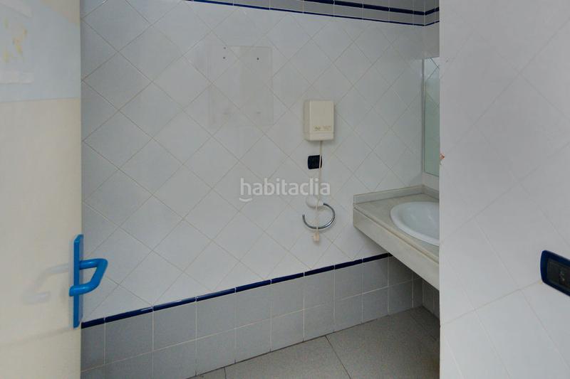 Foto 08a236f6-a5c0-408d-a8ae-8a652482d99a. Affitto locale commerciale in Maracena