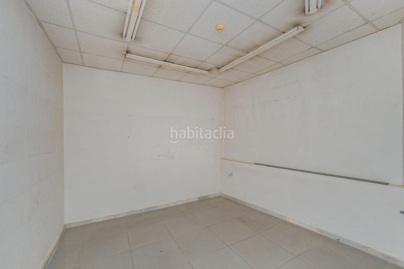 Foto 196b2f67-93cd-4bcb-ac7f-45b40336e9ed. Affitto locale commerciale in Maracena