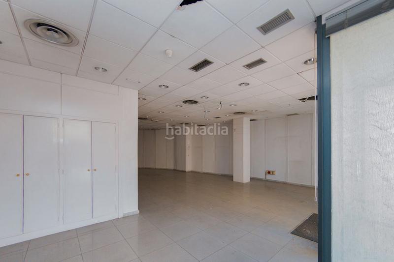 Foto 6f135d42-8cb1-4f30-9eba-bdbdea31bbbd. Lloguer local comercial a Maracena