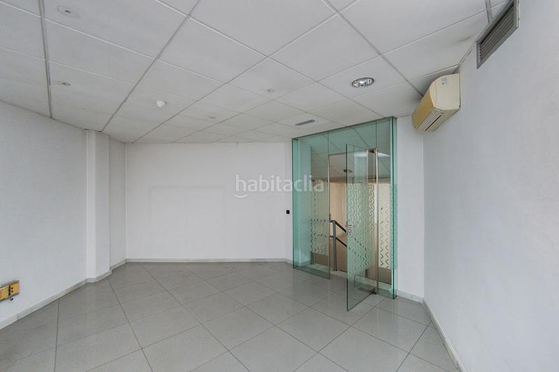 Foto ceeece67-56b8-4f96-b21e-d11076a91ad6. Lloguer local comercial a Maracena