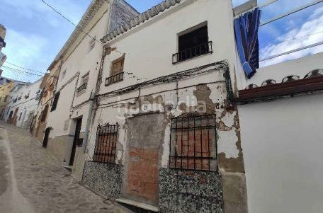 Foto b95ef12e-16fb-4d7c-9370-57302a61cacd. Xalet a Baena