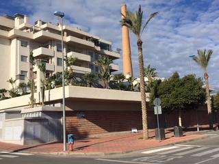 Location Local commercial  C/ pizarro. Solvia inmobiliaria  locales águilas