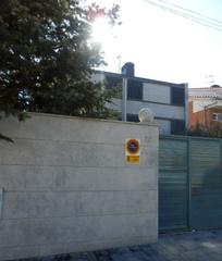 Casa pareada  C/ chile. Solvia inmobiliaria  chalet adosado cabrera la