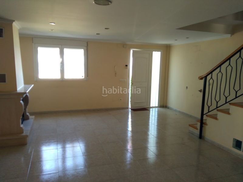 Foto aedf552e-c502-407f-97d1-0c4e95ab9edb. Casa aparellada a Poblets (els)