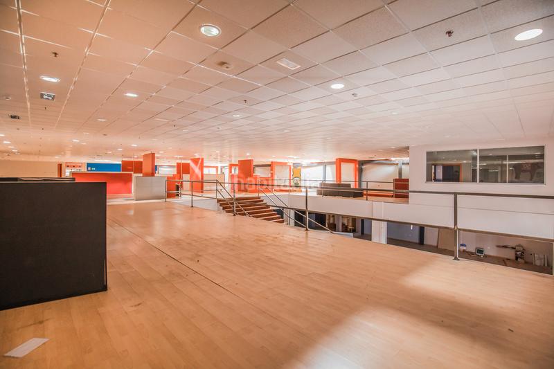 Foto 13b1f9ce-7b2c-4b49-bfb2-9ec3be7a7599. Bâtiment à usage industriel dans Zona Rural Ávila