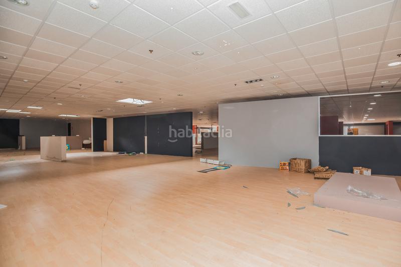 Foto 19327207-eb8b-4cb7-822b-689ddb9ae3be. Bâtiment à usage industriel dans Zona Rural Ávila