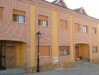 Casa aparellada  C/ francisco tomás valiente. Solvia inmobiliaria  chalet adosado escalona