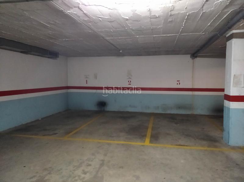 Foto c8583100-8e51-4c9e-8d11-4705b2a83c26. Parking voiture dans Migjorn Reus