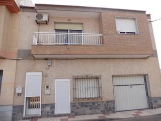 Casa aparellada  C/ sauce. Solvia inmobiliaria  chalet adosado fuente álamo de murcia