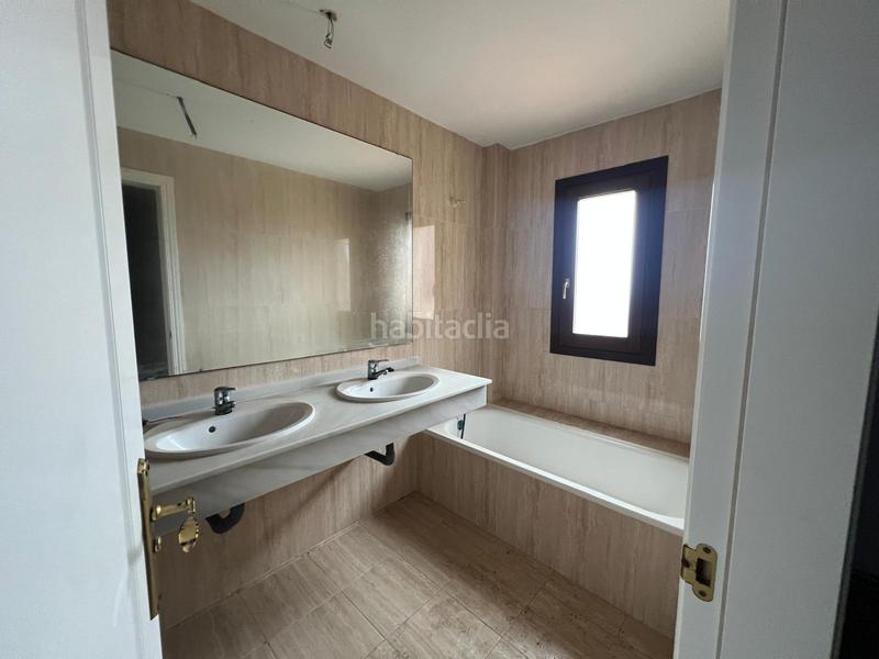 Foto 26aa2f0e-23ec-4f45-859d-9490f081cd16. Casa bifamiliare con piscina in Alcorrín Manilva