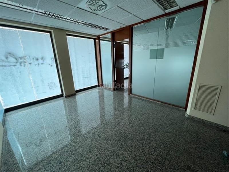 Foto 72d2b084-c899-4415-9dbb-88e9cf58f85c. Alquiler local comercial solvia inmobiliaria locales tordera en Barcelona