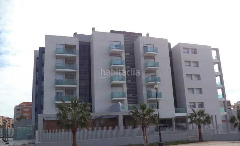 Foto f8a0fecc-eff4-4e31-9b77-bbe13a91486d. Aparcament cotxe a El Parador de las Hortichuelas Roquetas de Mar