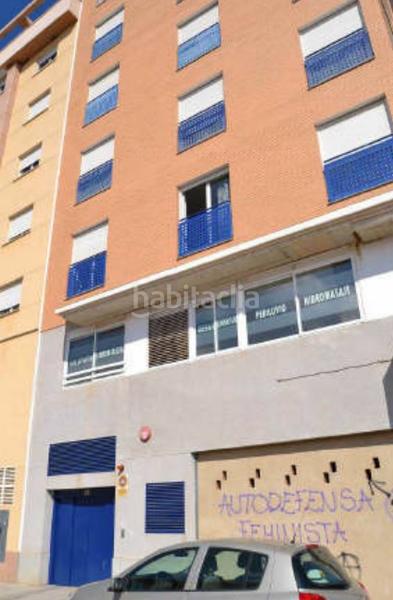 Foto 052f0b44-1b0f-4ba9-91cc-b09e292c6c5d. Parking voiture dans Oliva pueblo Oliva