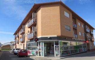 Aparcament cotxe  C/ vedado. Solvia inmobiliaria  garaje san mateo de gállego