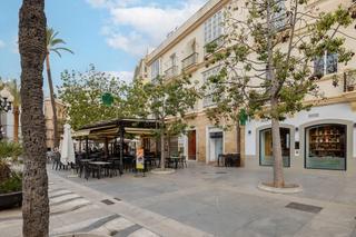 Pis  Pz san juan de dios. Solvia inmobiliaria  piso cádiz
