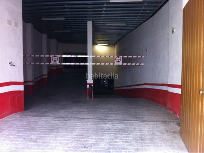 Foto 07d28c20-26a5-4e46-8ef1-097f3252a0d4. Aparcament cotxe a Palma del Condado (La)