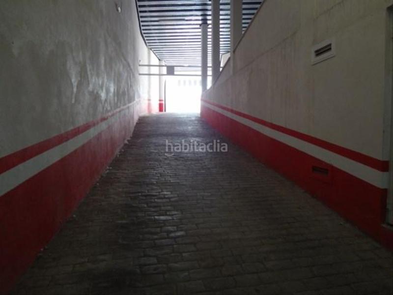 Foto 7fe6218f-9bea-4ebb-bcd9-d001a3f7a776. Aparcament cotxe a Palma del Condado (La)