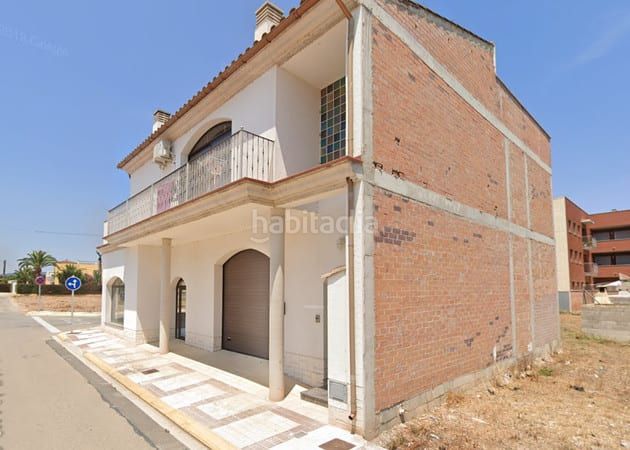Foto a334cc54-9509-468d-98f0-44a88015a78d. Casa aparellada a Aldea (L´)