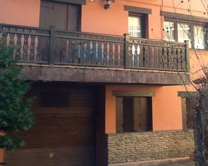 Car parking  C/ laurens. Solvia inmobiliaria  garaje les