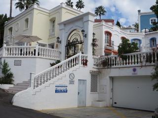 Casa aparellada  Ur la perla de la heredia vii. Solvia inmobiliaria  chalet adosado benahavís