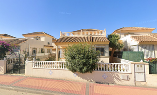 Casa aparellada  C/ portugal. Solvia inmobiliaria  chalet adosado algorfa
