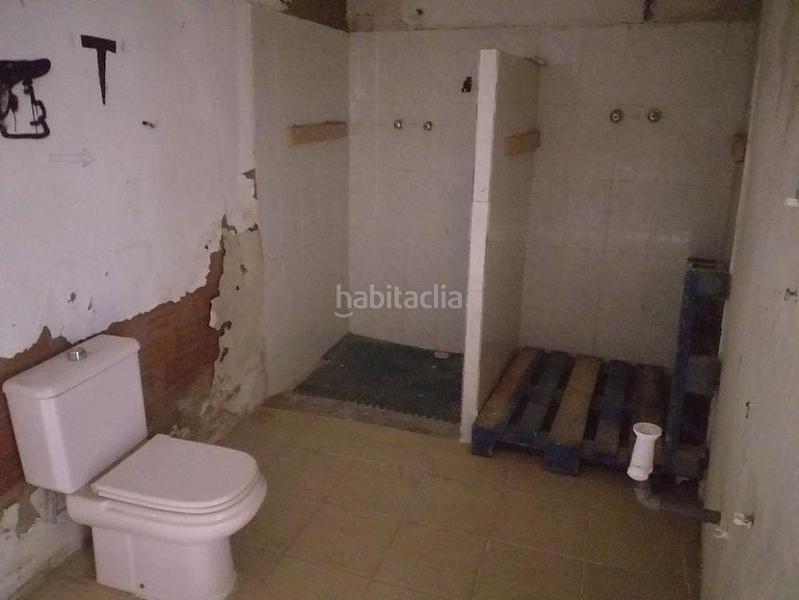 Foto c8863f5f-bf5d-426f-83f6-c78353bed35f. Chalet in Centro Elda