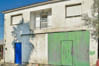 Xalet  C/ outeiro abedes. Solvia inmobiliaria  casa verín